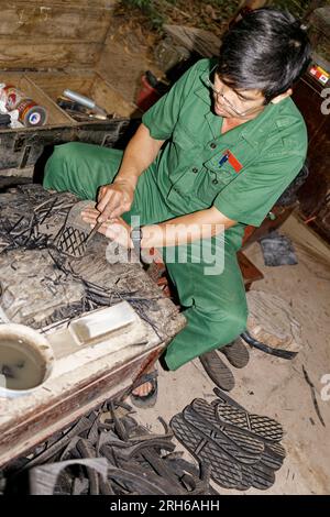 Cu Chi, Vietnam. 21. Aug. 2014. Die Cu Chi Tunnel sind ein riesiges Netz unterirdischer Tunnel, die von Vietcong-Soldaten während des Vietnamkriegs genutzt wurden. Stockfoto