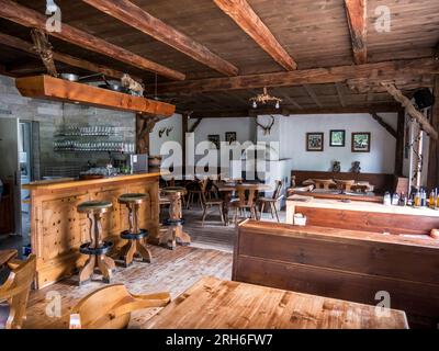 Das Bild zeigt die privat geführte Truner Hütte im Gschnitztal oberhalb des Dorfes Trins in den Stubaier Alpen Stockfoto