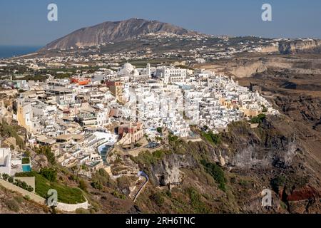 Panoramablick auf Fira, Santorini, Griechenland Stockfoto