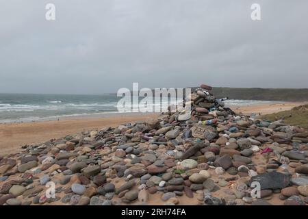 Schwelgen Sie dem fiktiven Charakter „Dobby“ in Freshwater East, Pembrokeshire, Wales. Stockfoto