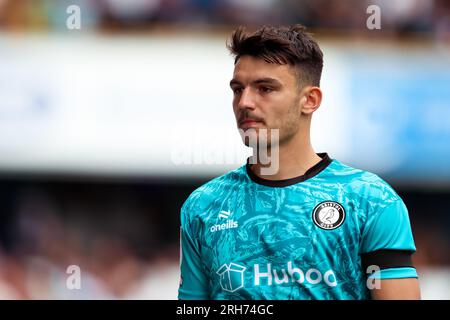 Bristol City Torwart Max O'Leary während des Sky Bet Championship-Spiels im Den, London. Foto: Samstag, 12. August 2023. Stockfoto