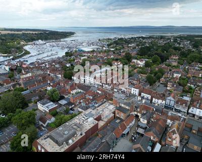 Lymington Town in Hampshire, UK Drohne, Luft Stockfoto