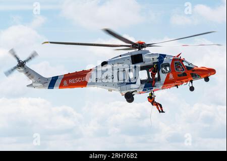 Ein AgustaWestland AW189 Rettungshubschrauber der niederländischen Küstenwache. Stockfoto