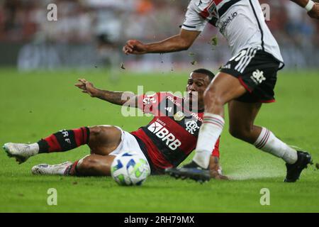 13. August 2023: Maracana-Stadion Rio de Janeiro, Brasilien; Wesley von Flamengo während des Spiels Flamengo und Sao Paulo im Campeonato Brasileiro 2023 Stockfoto