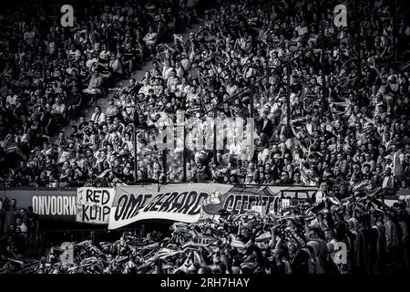 Rotterdam, Niederlande. 13. Aug. 2023. Rotterdam - Feyenoord-Fans während des Eredivisie-Spiels Feyenoord gegen Fortuna Sittard im Stadion Feijenoord De Kuip am 13. August 2023 in Rotterdam, Niederlande. Kredit: Box to box images/Alamy Live News Stockfoto