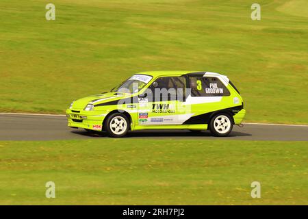 BRSCC SOMMERRENNEN-WOCHENENDE CADWELL PARK 2023 Stockfoto