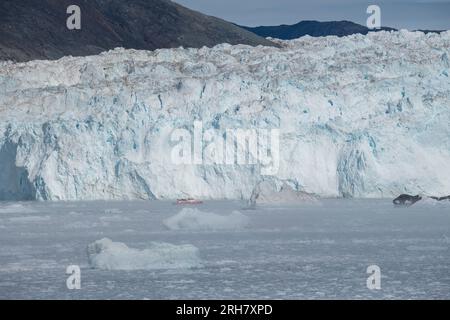 Westgrönland, Baffin Bay, Paul-Emile Victor, Eqi-Gletscher alias Eqip Sermia. Gilt als der aktivste Kalbgletscher Grönlands. Stockfoto