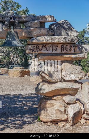 Grand Canyon-Nationalpark, Arizona: Das Schild heißt Besucher des Hermits Rest am westlichen Ende der Hermit Road und des Rim Trail am südlichen Rand von willkommen Stockfoto