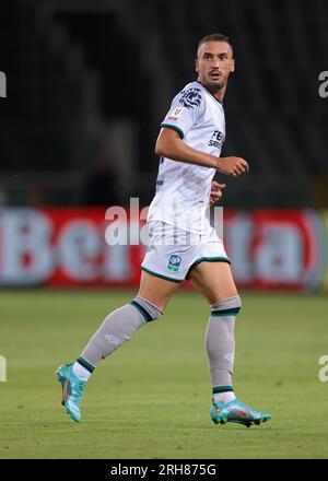 Turin, Italien. 14. Aug. 2023. Davide Di Molfetta von Feralpisalo während des Spiels der Coppa Italia Runde 32 im Stadio Grande Torino, Turin. Der Bildausdruck sollte lauten: Jonathan Moscrop/Sportimage Credit: Sportimage Ltd/Alamy Live News Stockfoto