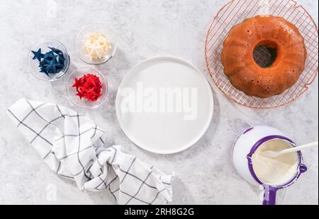 Juli 4. gebundener Kuchen Stockfoto