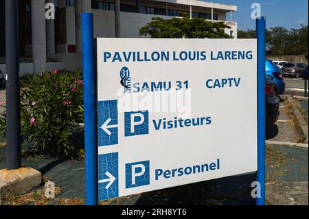 Toulouse, Frankreich. 14. Aug. 2023. Universitätsklinikum Toulouse (CHU). SAMU 31, Gebäude Louis Lareng auf dem Gelände des Universitätsklinikums Toulouse. Frankreich, Toulouse 14. August 2023. Foto: Patricia Huchot-Boissier/ABACAPRESS.COM Kredit: Abaca Press/Alamy Live News Stockfoto