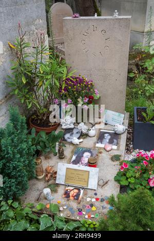 Grab von Suzan Garrigues auf dem Friedhof Pere Lachaise in Paris. Sie war Opfer des islamistischen Angriffs auf den Bataclan Club. Stockfoto