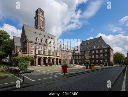 Bottrop, Nordrhein-Westfalen, Deutschland - Rathaus im Stadtzentrum. Stockfoto