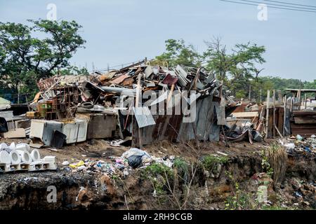 Die elektronische Schrottverarbeitung in Agbogbloshie findet im gleichnamigen Bezirk in der Metropole Accra in westafrikanischem Ghana statt. Müll, Müll Stockfoto