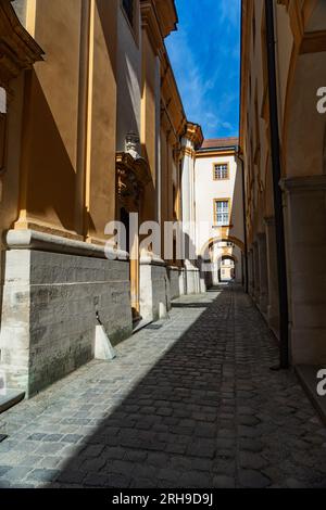 Detaillierte und großwinkelige Bilder des melker Klosters in melk, einem beeindruckenden barocken Dom und religiösen Komplex Stockfoto