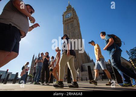 London, England, Großbritannien. 15. Aug. 2023. Parlamentsgebäude werden von der Bridge Street aus gesehen. (Kreditbild: © Tayfun Salci/ZUMA Press Wire) NUR REDAKTIONELLE VERWENDUNG! Nicht für den kommerziellen GEBRAUCH! Stockfoto