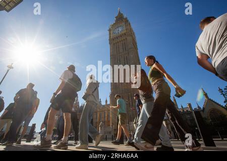 London, England, Großbritannien. 15. Aug. 2023. Parlamentsgebäude werden von der Bridge Street aus gesehen. (Kreditbild: © Tayfun Salci/ZUMA Press Wire) NUR REDAKTIONELLE VERWENDUNG! Nicht für den kommerziellen GEBRAUCH! Stockfoto