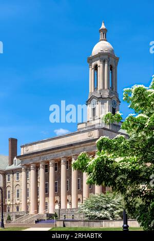 Das alte Hauptgebäude auf dem Campus der Penn State University Stockfoto