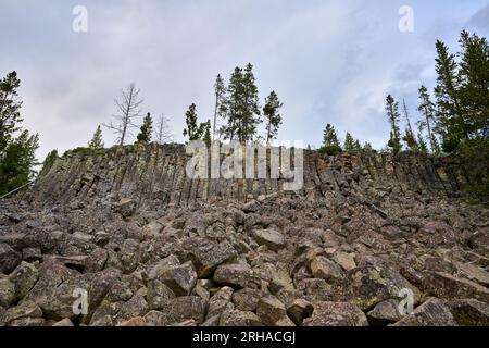 Sheepeater Cliff, Yellowstone-Nationalpark, Wyoming, Vereinigte Staaten von Amerika Stockfoto