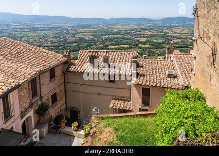 Das wunderschöne Dorf Cesi in der Provinz Terni, Umbrien, Mittelitalien. Stockfoto