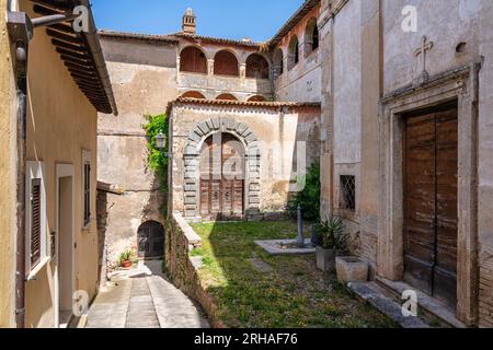 Das wunderschöne Dorf Cesi in der Provinz Terni, Umbrien, Mittelitalien. Stockfoto