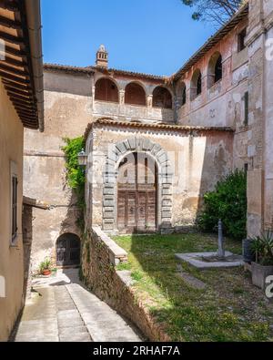 Das wunderschöne Dorf Cesi in der Provinz Terni, Umbrien, Mittelitalien. Stockfoto