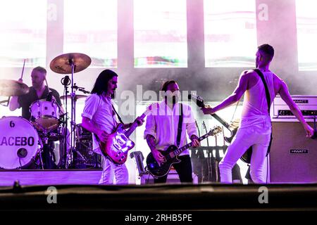 Turin, Italien. 11. Juli 2023. MAILAND, ITALIEN - JULI 11: Plazebo Performance im Stupinigi Sonic Park am 11. Juli 2023 in Mailand, Italien. (Foto: Roberto Finizio/NurPhoto) Kredit: NurPhoto SRL/Alamy Live News Stockfoto