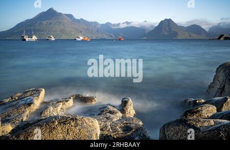 Isle of Skye Elgol und der berühmte Blick auf die Cullins und Loch Scavaig vom Strand Stockfoto