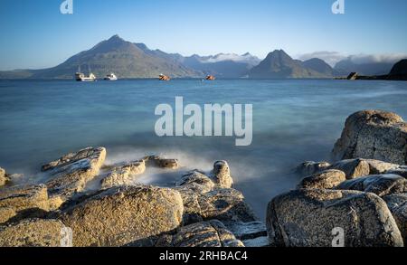 Isle of Skye Elgol und der berühmte Blick auf die Cullins und Loch Scavaig vom Strand Stockfoto