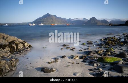 Isle of Skye Elgol und der berühmte Blick auf die Cullins und Loch Scavaig vom Strand Stockfoto