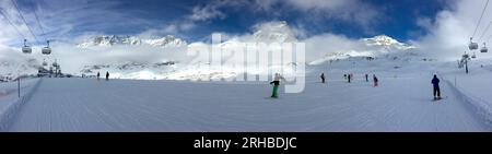 Skifahren in Cervinia Stockfoto