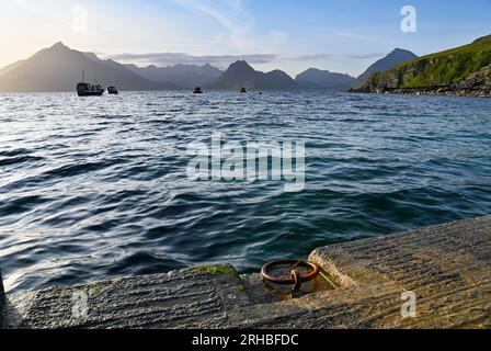 Isle of Skye Elgol und der berühmte Blick auf die Cullins vom Strand Stockfoto