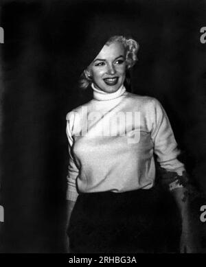 Korea: Februar 1954. Marilyn Monroe besucht die Truppen in Korea und unterhält über 100.000 Soldaten an 10 verschiedenen Orten. Stockfoto