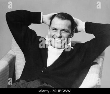 Hollywood, Kalifornien: c. 1963 Singer und Schauspieler Frank Sinatra. Stockfoto