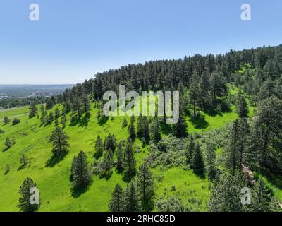 Die Flatirons, Felsformationen im Chautauqua Park bei Boulder, Colorado. Hochwertige 4K-Aufnahmen Stockfoto