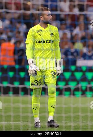 Marseille, 15. August 2023. Der Ersatztorhüter Ruben-Santiago Blanco Veiga von Olympique De Marseille sieht während der Elfmeterschießen beim Turnier des dritten Qualifikationsspiels der UEFA Champions League in der 2. Runde im Stade de Marseille, Marseille, zu. Der Bildausdruck sollte lauten: Jonathan Moscrop/Sportimage Credit: Sportimage Ltd/Alamy Live News Stockfoto