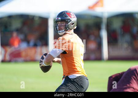 Tampa, Florida, USA, 14. August 2023, Tampa Bay Buccaneers Quarterback Kyle Trask #2 während eines Trainingscamps im Advent Health Training Center. (Phot Stockfoto