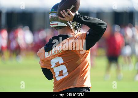 Tampa, Florida, USA, 14. August 2023, Tampa Bay Buccaneers Quarterback Baker Mayfield #6 während eines Trainingscamps im Advent Health Training Center. ( Stockfoto