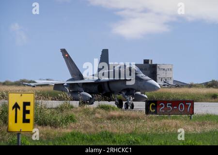 RCAF CF-18 Hornet landet in Boundary Bay Canada Stockfoto