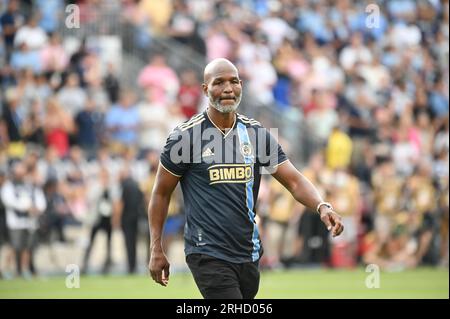 Chester, Pennsylvania, USA. 15. Aug. 2023. 15. August 2023, Chester PA, USA: Zweimaliger Boxmeister BERNARD HOPKINS, war während des Halbfinalspiels des League Cup im Subaru Park der Gastdrummer. Kreditbild: © Ricky Fitchett via ZUMA Wire (Kreditbild: © Ricky Fitchett/ZUMA Press Wire) NUR REDAKTIONELLE VERWENDUNG! Nicht für den kommerziellen GEBRAUCH! Stockfoto