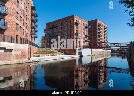 Durch die neue Wohnbauerschließung von Galliard Apsley am Soho Loop auf der Birmingham Canal Old Line entstehen 750 neue Häuser in Ladywood, Birmingham Stockfoto