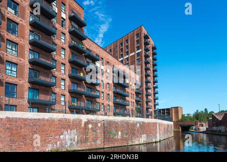 Durch die neue Wohnbauerschließung von Galliard Apsley am Soho Loop auf der Birmingham Canal Old Line entstehen 750 neue Häuser in Ladywood, Birmingham Stockfoto