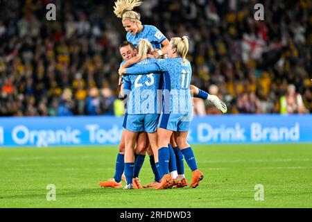 Sydney, NSW, Australien, Ella Toone (10 England) trifft beim Halbfinalspiel der FIFA Women's World Cup 2023 Australien gegen England im Stadium Australia (Accor Stadium), 16. August 2023, Sydney, Australien. (Keith McInnes/SPP) Kredit: SPP Sport Press Photo. Alamy Live News Stockfoto