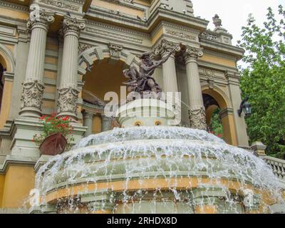 Der Neptun-Brunnen auf der Neptun-Terrasse auf dem Cerro Santa Lucia oder Santa Lucia Hill, einem öffentlichen Park in Santiago, Chile. Stockfoto