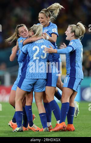 Sydney, Australien. 16. Aug. 2023. Ella Toone von England erzielt ein Tor und feiert das Halbfinalspiel der FIFA Women's World Cup 2023 zwischen Australia Women und England Women am 16. August 2023 im Stadium Australia, Sydney, Australien. Foto von Peter Dovgan. Nur redaktionelle Verwendung, Lizenz für kommerzielle Verwendung erforderlich. Keine Verwendung bei Wetten, Spielen oder Veröffentlichungen von Clubs/Ligen/Spielern. Kredit: UK Sports Pics Ltd/Alamy Live News Stockfoto