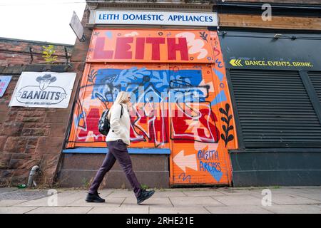 Edinburgh, Schottland, Großbritannien. 16. August 2023. Außenansicht des Veranstaltungsorts Leith Arches am Leith Walk in Edinburgh. Die Edinburgh Fringe Comedy Show von Graham Linehan wurde vom Veranstaltungsort Leith Arches abgesagt. Der Veranstaltungsort sagte, er sei empört über Linehans frühere transkritische Stellungnahmen. Iain Masterton/Alamy Live News Stockfoto