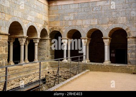 Oberer Kreuzgang des Klosters Sant Pere de Rodes (Alt Empordà, Girona, Katalonien, Spanien) ESP: Claustro Superior de Sant Pere de Rodes (Gerona) Stockfoto