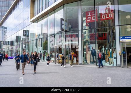 Brüssel, Belgien - 10. September 2022: Außenansicht des UNIQLO-Bekleidungseinzelhändlers Stockfoto