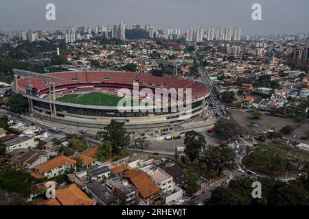 São PAULO, SP - 16.08.2023: São PAULO X CORINTHIANS - Luftaufnahme von Estádio do Morumbi vor dem Spiel zwischen dem FC São Paulo und den Corinthianern, gültig für die zweite Etappe des Halbfinales der Copa do Brasil 2023 und abgehalten in Estádio do Morumbi in São Paulo, SP. (Foto: Maurício Rummens/Fotoarena) Stockfoto