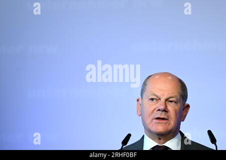 Düsseldorf, Deutschland. 16. Aug. 2023. Bundeskanzler Olaf Scholz (SPD) spricht anlässlich des nordrhein-westfälischen Unternehmertages. Kredit: Federico Gambarini/dpa/Alamy Live News Stockfoto